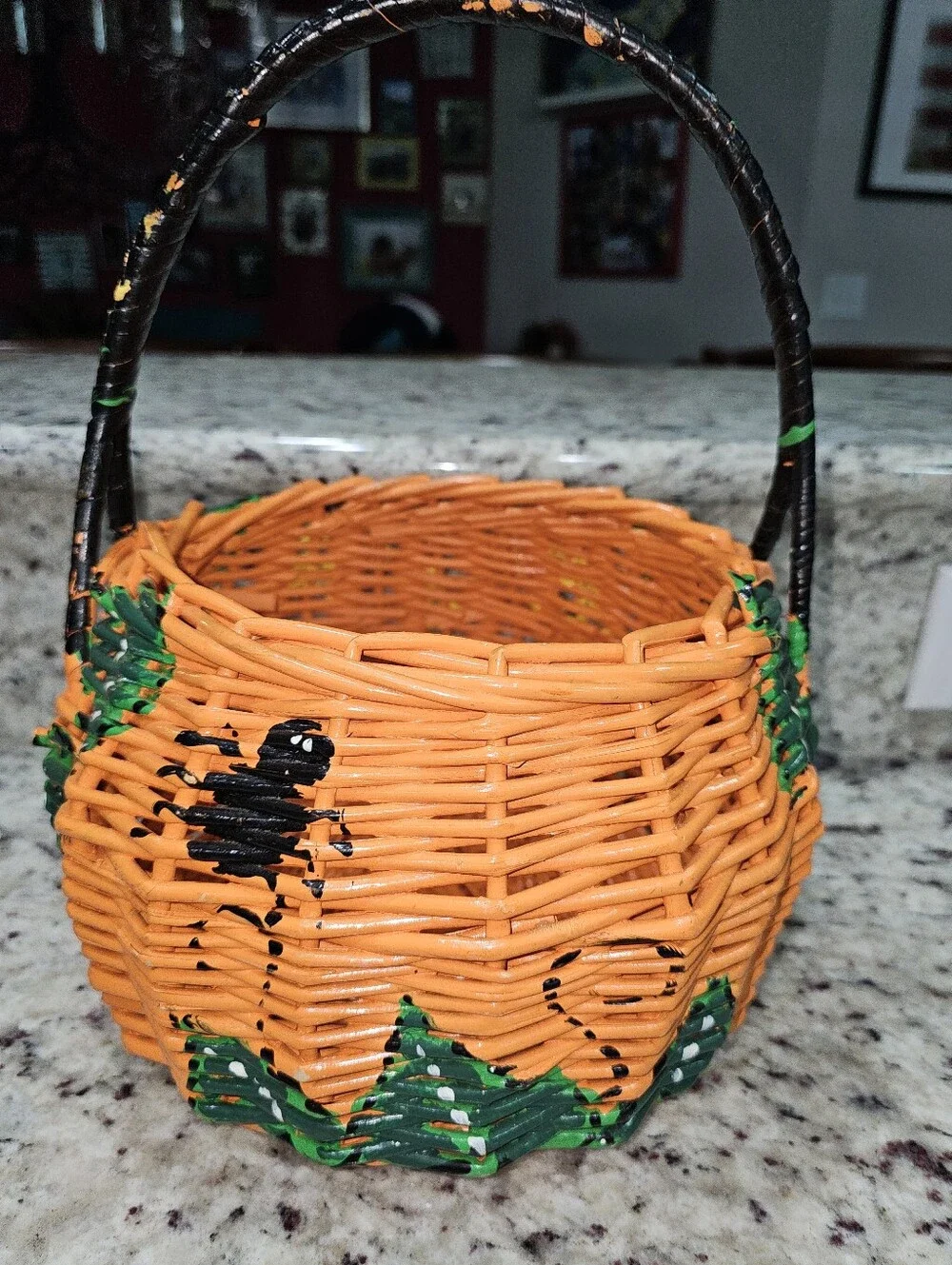 Hand Painted Pumpkin Jack-O-Lantern Basket Spider & Leaves